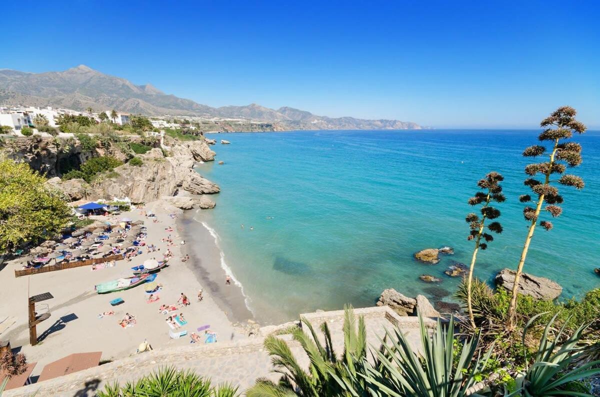 Apts Burriana Nerja Luaran gambar